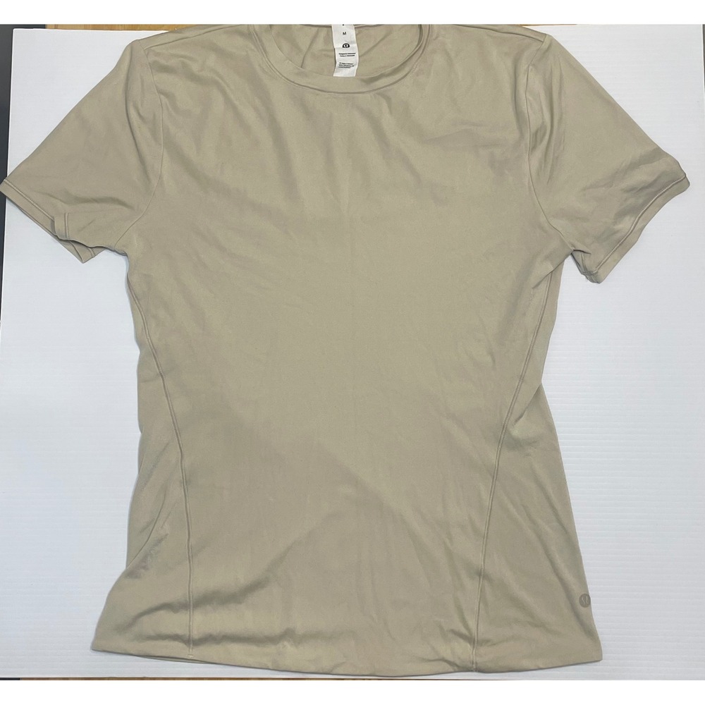 Lululemon Tan T-Shirt Women’s Medium Athletic Fit Workout Top